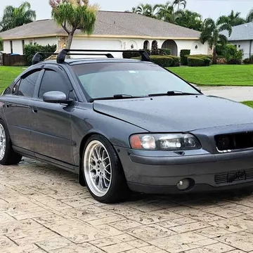 2004 Volvo S60 2.5T Sedan