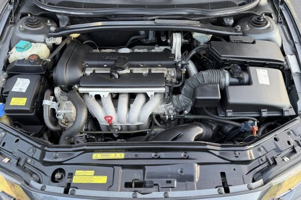 2004 Volvo S60 1st Gen - Image 6 of 7
