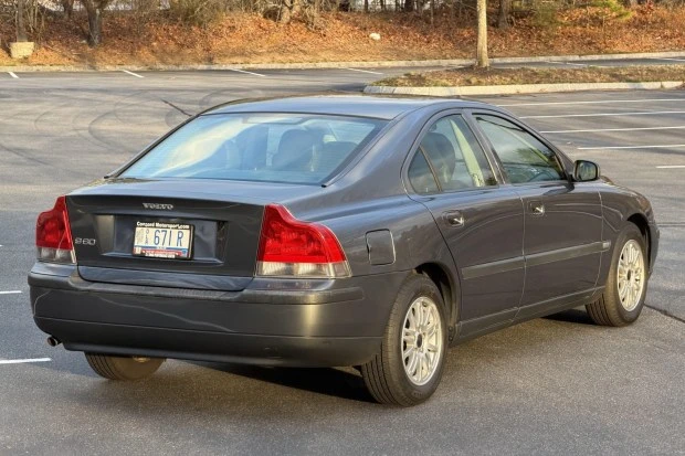 2004 Volvo S60 1st Gen - Image 2 of 7