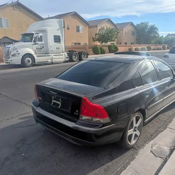 2004 Volvo S60 R Sedan 4D