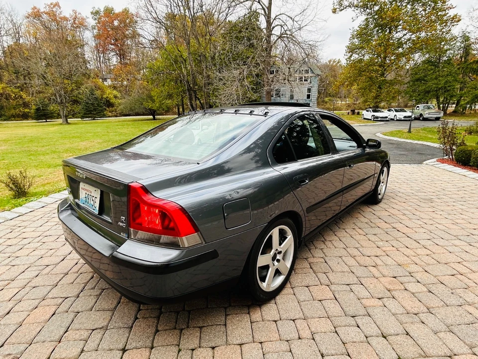 2004 Volvo S60 R 1st Gen - Image 17 of 21