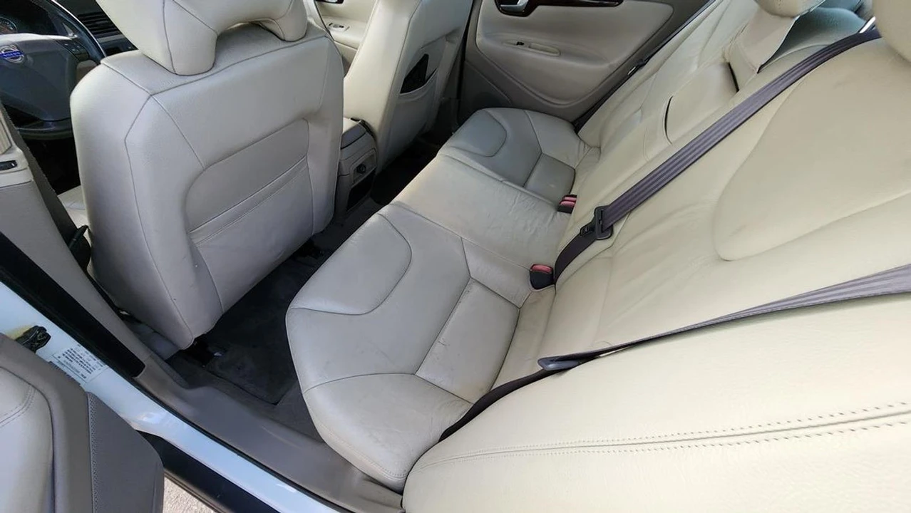 2004 Volvo S60 1st Gen - Image 16 of 30