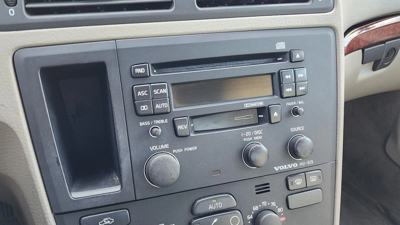 2004 Volvo S60 1st Gen - Image 20 of 30