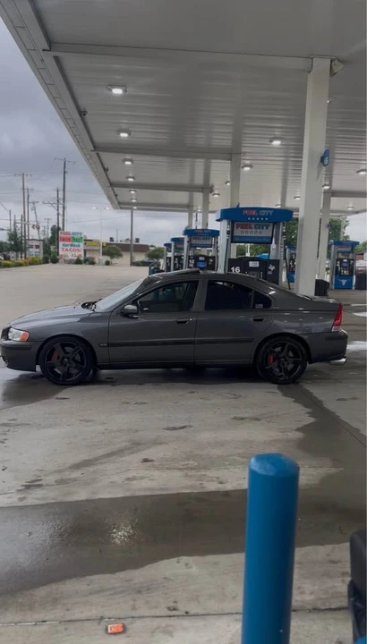 2004 Volvo S60 R 1st Gen - Image 2 of 10
