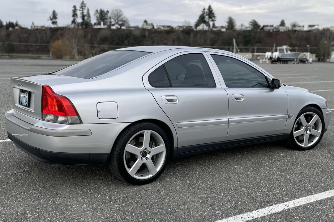 2004 Volvo S60 R 1st Gen - Image 13 of 16