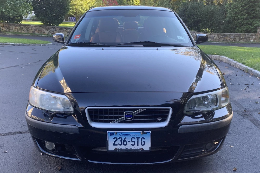 2004 Volvo S60 R 1st Gen - Image 2 of 31