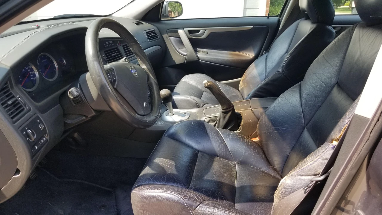 2004 Volvo S60 R 1st Gen - Image 24 of 31