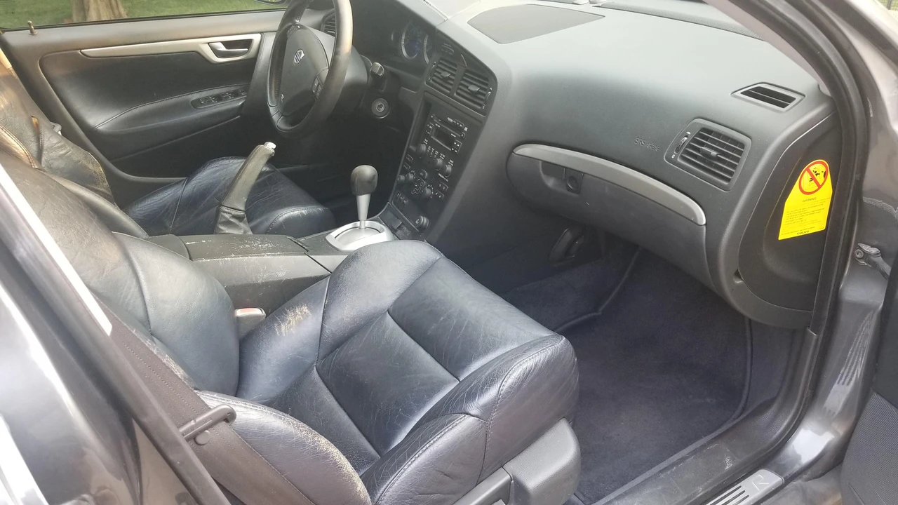 2004 Volvo S60 R 1st Gen - Image 27 of 31