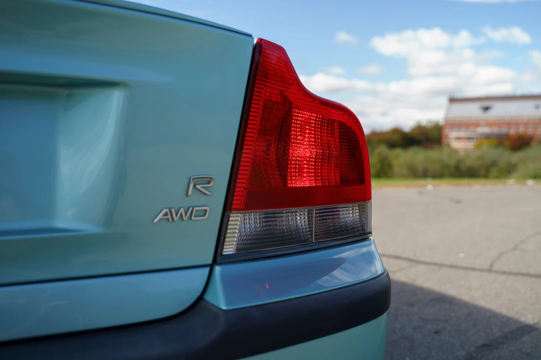 2004 Volvo S60 R 1st Gen - Image 24 of 31