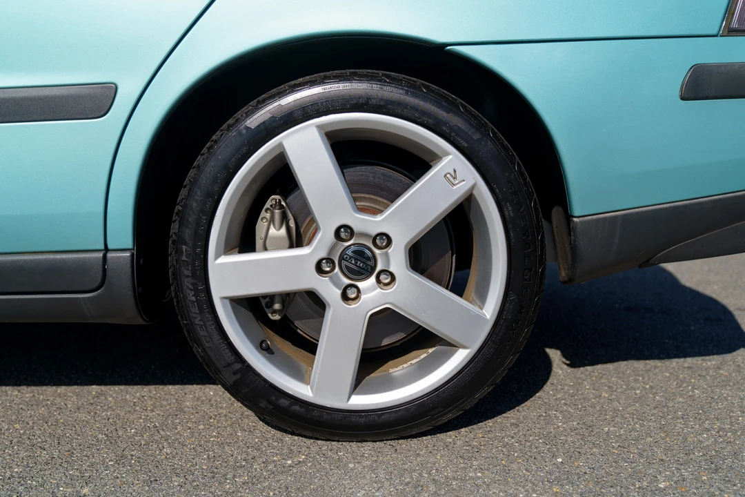 2004 Volvo S60 R 1st Gen - Image 30 of 31