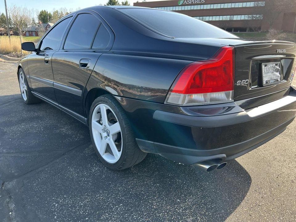 2004 Volvo S60 R 1st Gen - Image 9 of 31