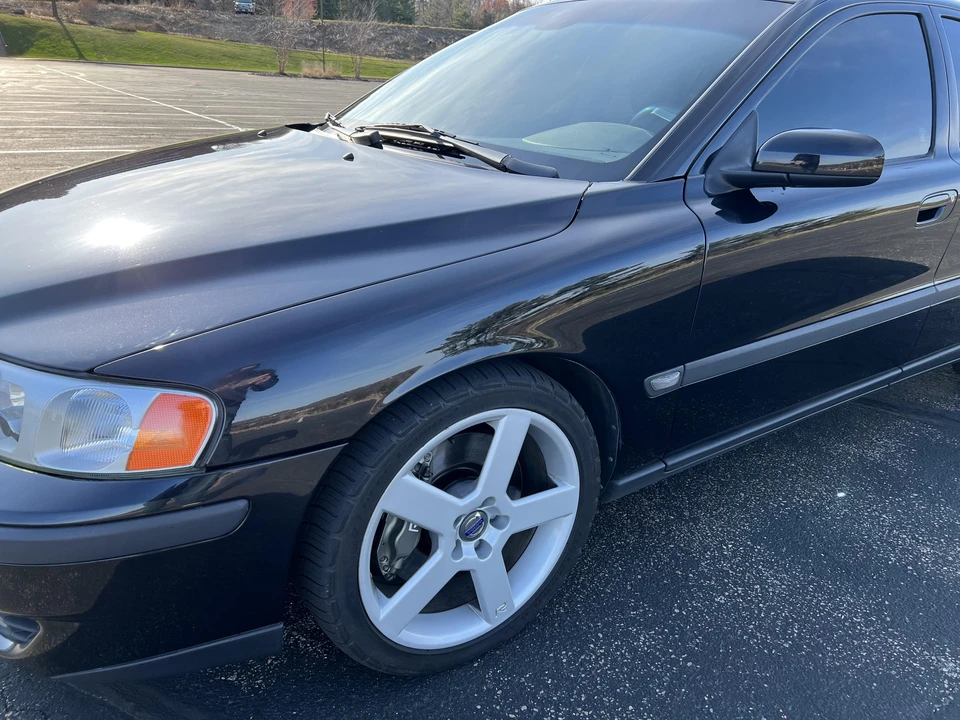 2004 Volvo S60 R 1st Gen - Image 16 of 31