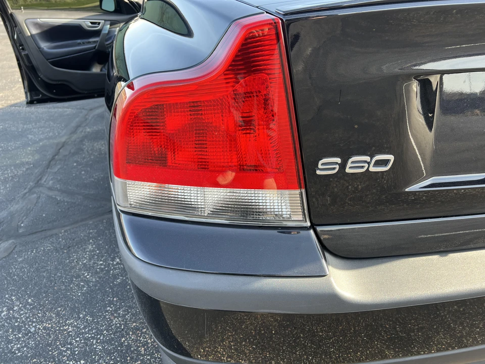 2004 Volvo S60 R 1st Gen - Image 18 of 31