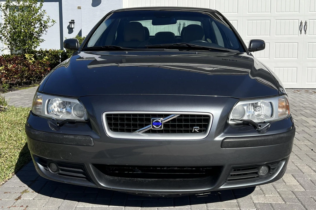 2004 Volvo S60 R 1st Gen - Image 2 of 31