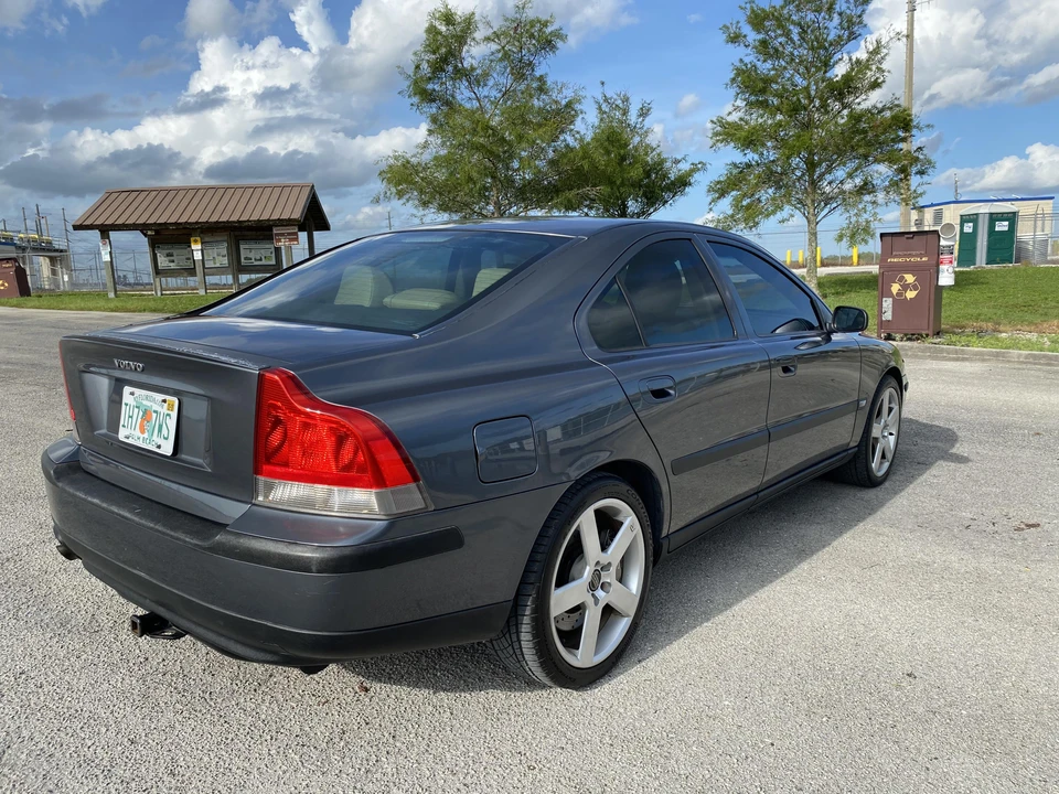 2004 Volvo S60 R 1st Gen - Image 14 of 31