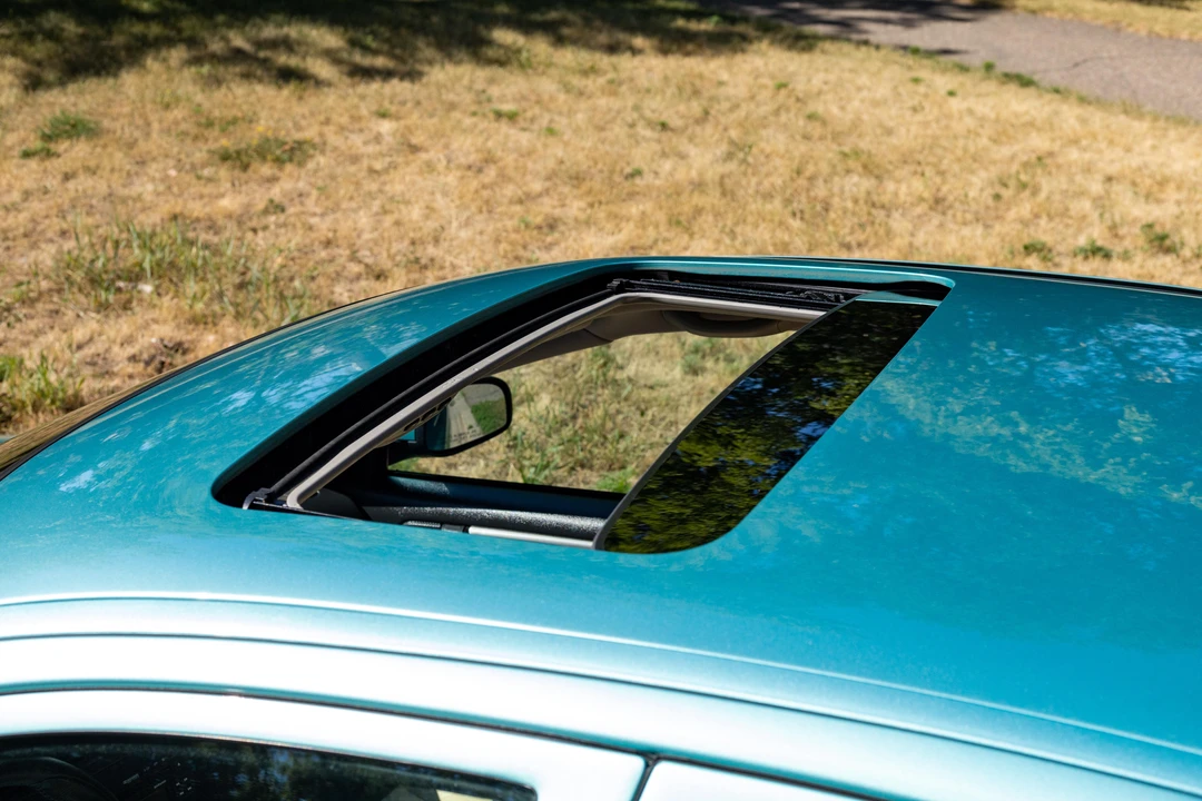 2004 Volvo S60 R 1st Gen - Image 15 of 31