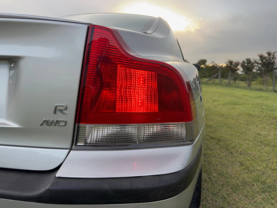 2004 Volvo S60 R 1st Gen - Image 25 of 31