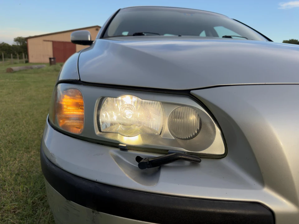 2004 Volvo S60 R 1st Gen - Image 9 of 31