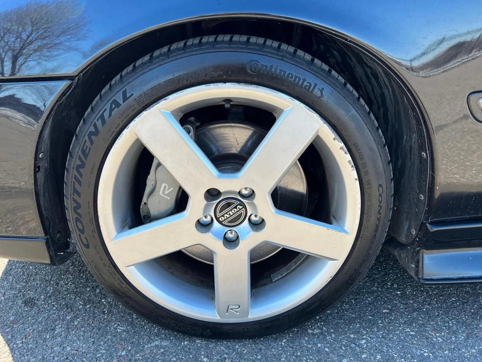 2004 Volvo S60 R 1st Gen - Image 17 of 31