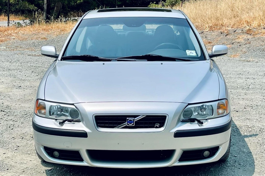 2004 Volvo S60 R 1st Gen - Image 2 of 31