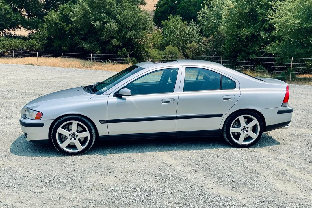 2004 Volvo S60 R 1st Gen - Image 16 of 31