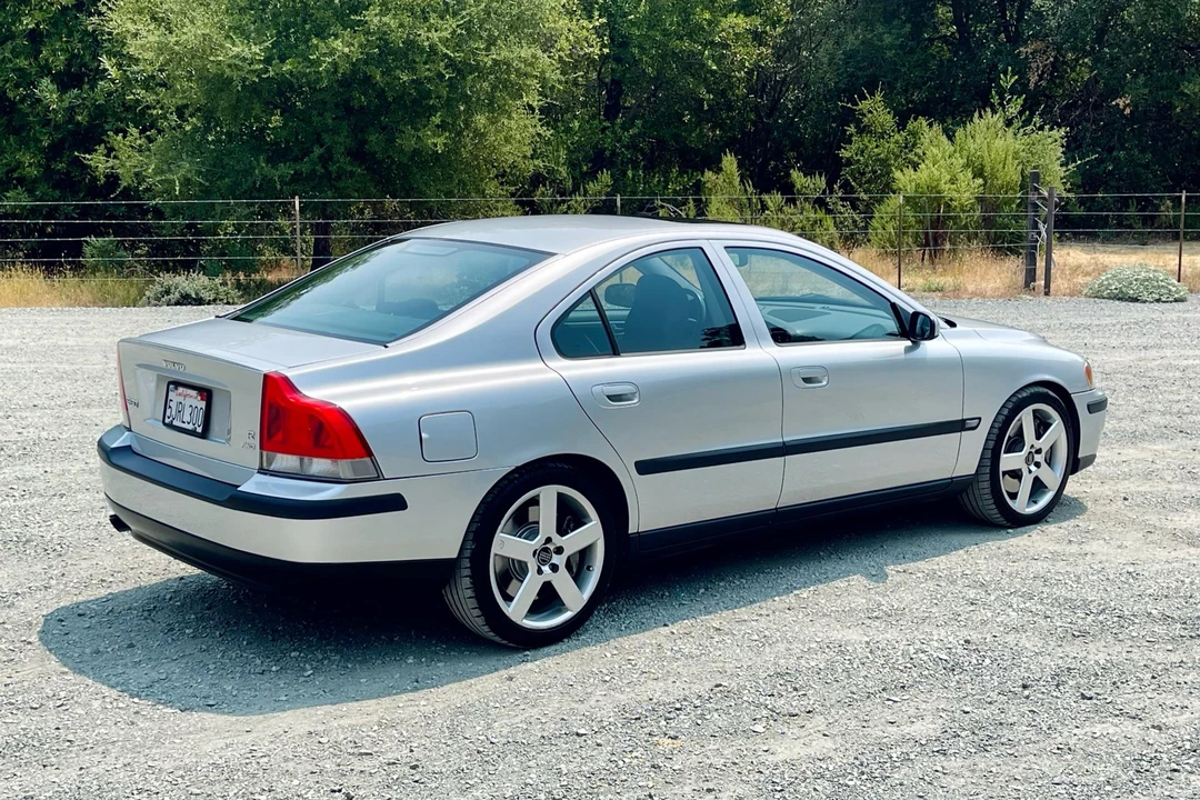 2004 Volvo S60 R 1st Gen - Image 25 of 31