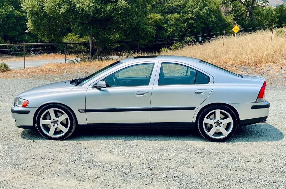 2004 Volvo S60 R 1st Gen - Image 17 of 31