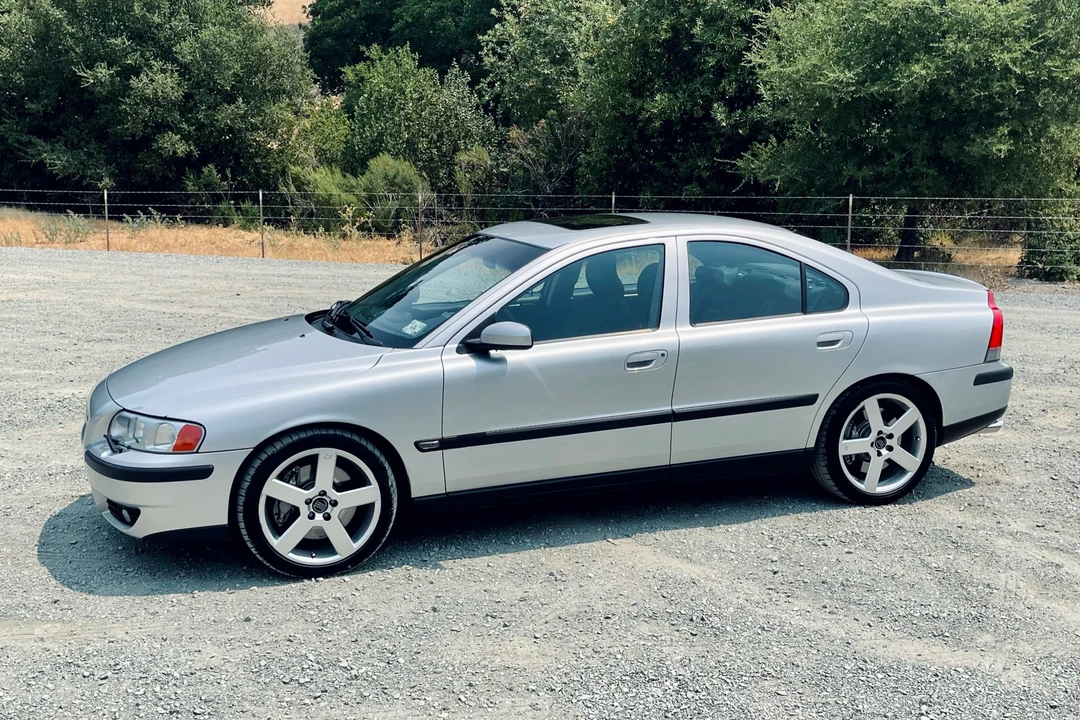 2004 Volvo S60 R 1st Gen - Image 13 of 31