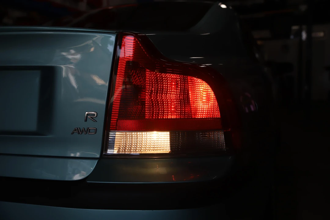 2004 Volvo S60 R 1st Gen - Image 27 of 31