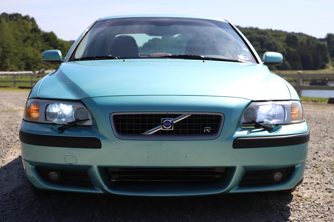 2004 Volvo S60 R 1st Gen - Image 2 of 31