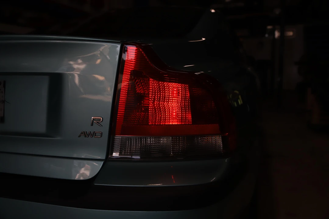 2004 Volvo S60 R 1st Gen - Image 26 of 31