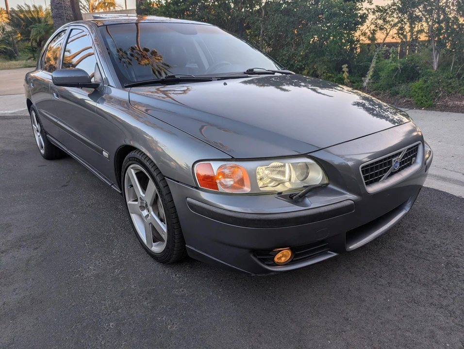 2004 Volvo S60 R 1st Gen - Image 17 of 31
