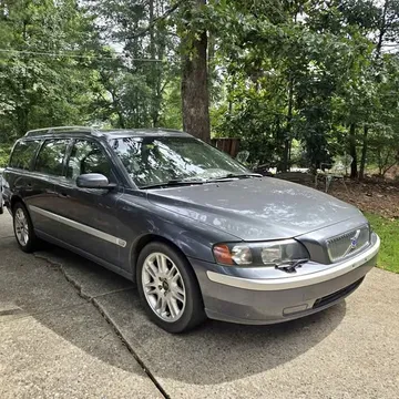 2004 Volvo S70 T-5 Sedan 4D