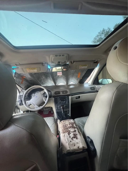 2004 Volvo S80 1st Gen - Image 8 of 10