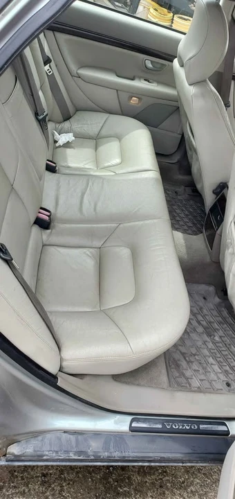 2004 Volvo S80 1st Gen - Image 9 of 15