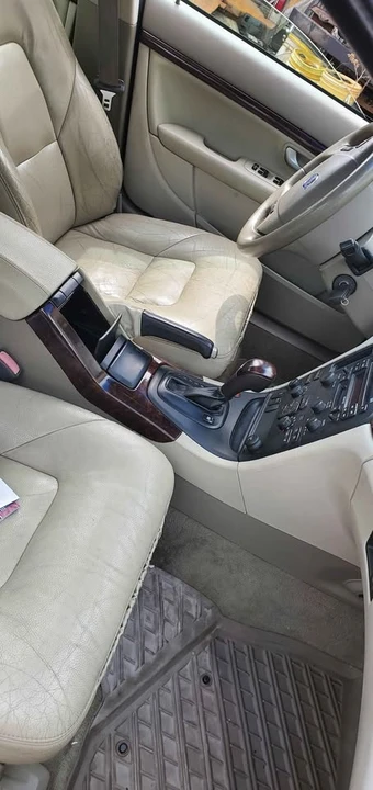 2004 Volvo S80 1st Gen - Image 10 of 15
