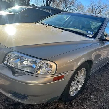 2004 Volvo S80 2.5T Sedan