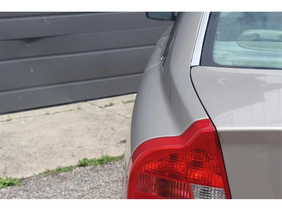 2004 Volvo S80 1st Gen - Image 8 of 31