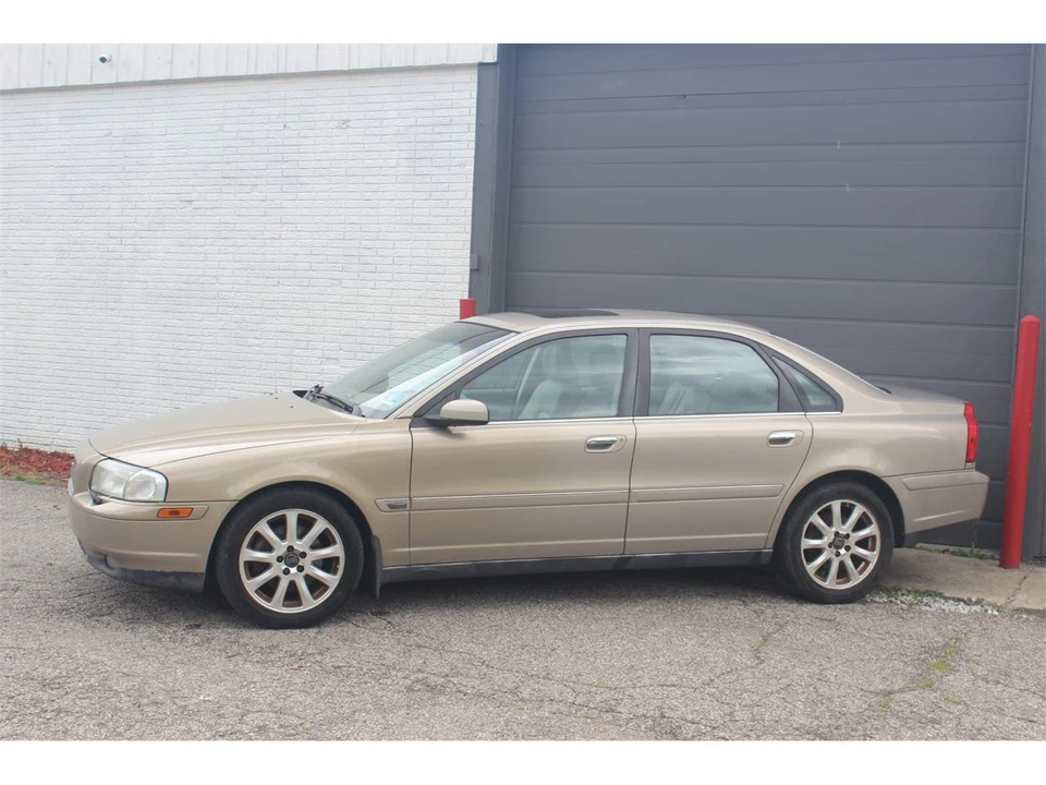 2004 Volvo S80 1st Gen - Image 9 of 31