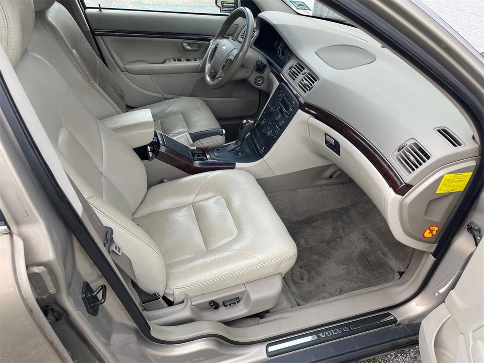 2004 Volvo S80 1st Gen - Image 14 of 31