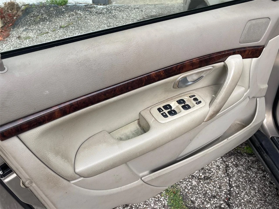 2004 Volvo S80 1st Gen - Image 18 of 31