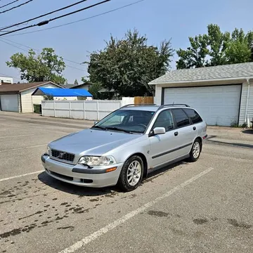 2004 Volvo V40