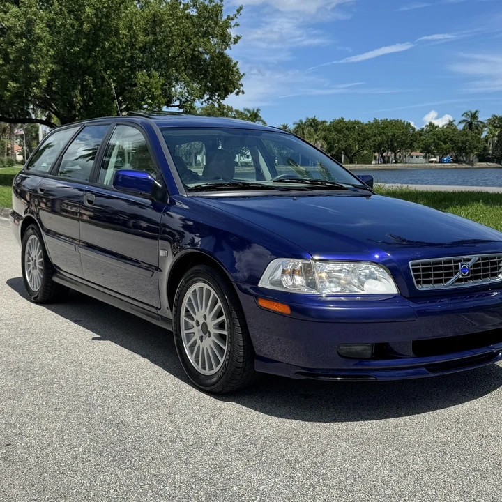 2004 Volvo V70 2nd Gen - Image 3 of 21