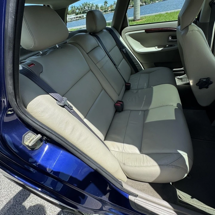 2004 Volvo V70 2nd Gen - Image 19 of 21