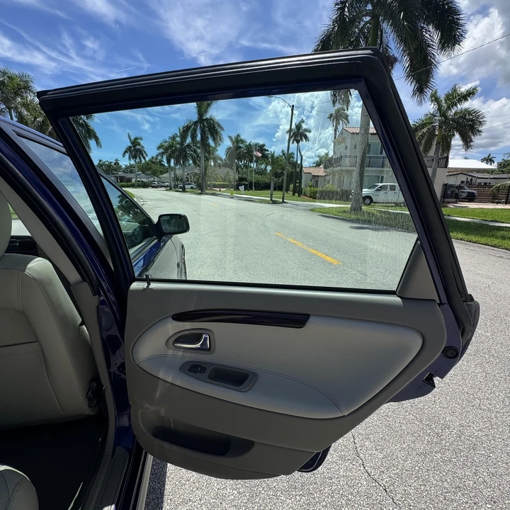 2004 Volvo V70 2nd Gen - Image 15 of 21