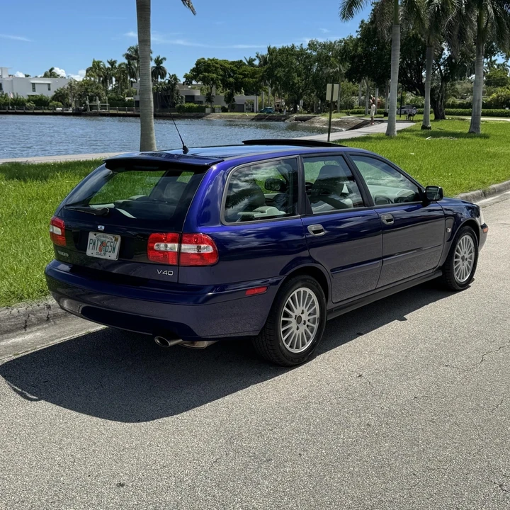 2004 Volvo V70 2nd Gen - Image 12 of 21