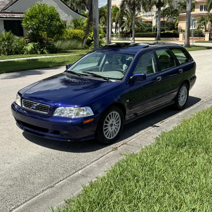 2004 Volvo V70 2nd Gen - Image 6 of 12