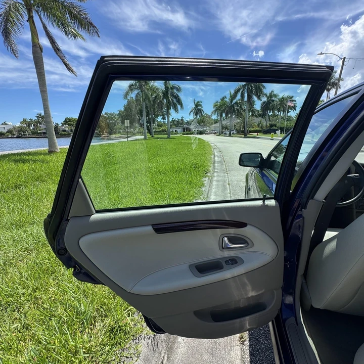2004 Volvo V70 2nd Gen - Image 14 of 21