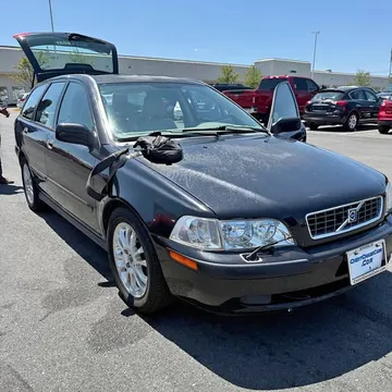 2004 Volvo V40 Wagon 4D