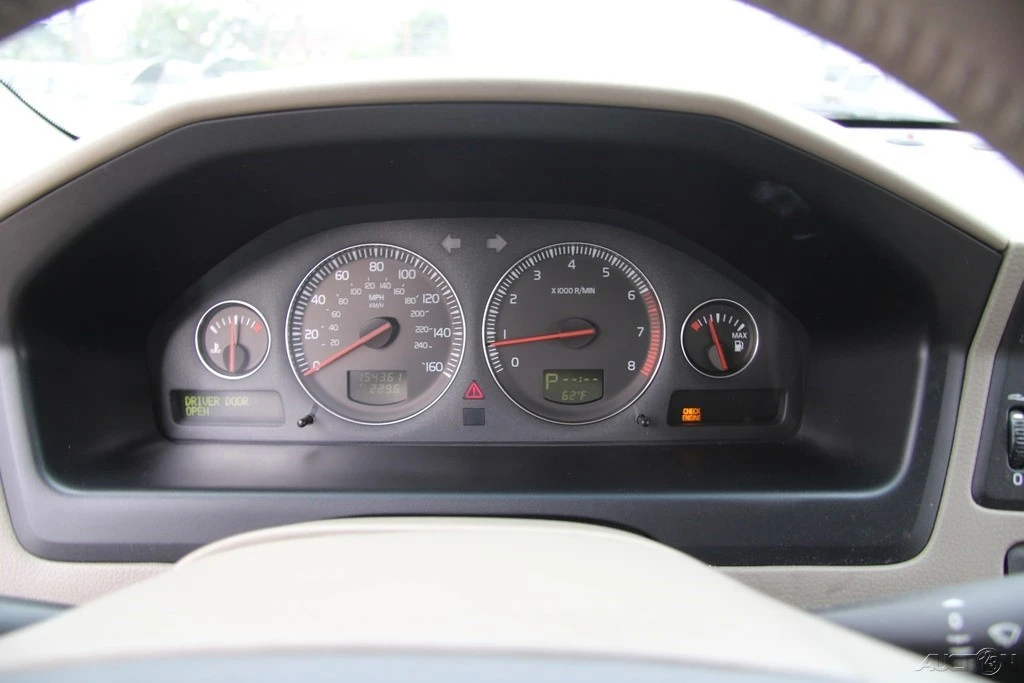2004 Volvo V70 2nd Gen - Image 15 of 21
